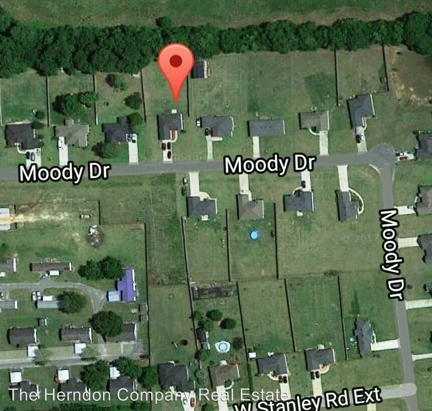 Building Photo - 82 N Moody Dr