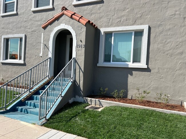 Building Photo - 1913-1915 Cabrillo Ave Torrance CA