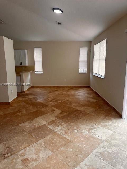 Foto del edificio - 21733 Ingraham Ave Rd