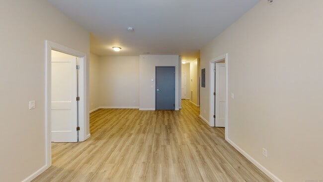 Building Photo - 2836 Fairfield Ave