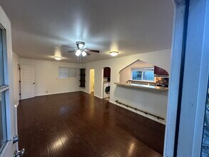 Building Photo - 19921 Forest Park Dr NE