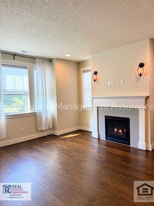Building Photo - 15085 NW Rossetta St