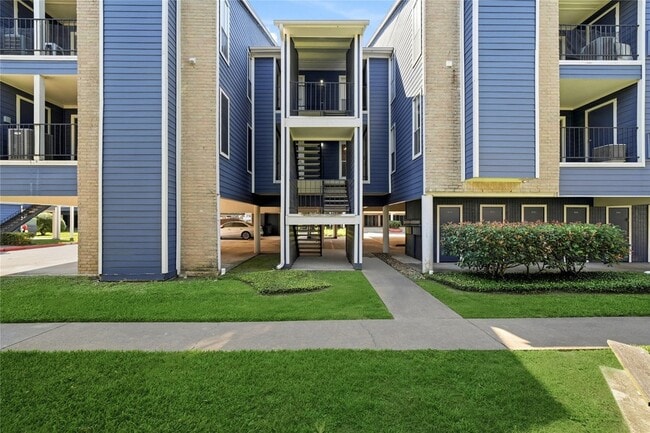 Building Photo - 18511 Egret Bay Blvd