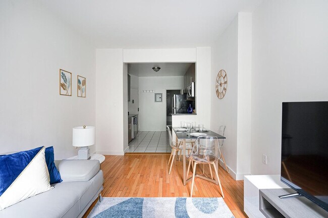 Foto del edificio - 469 Columbus Ave