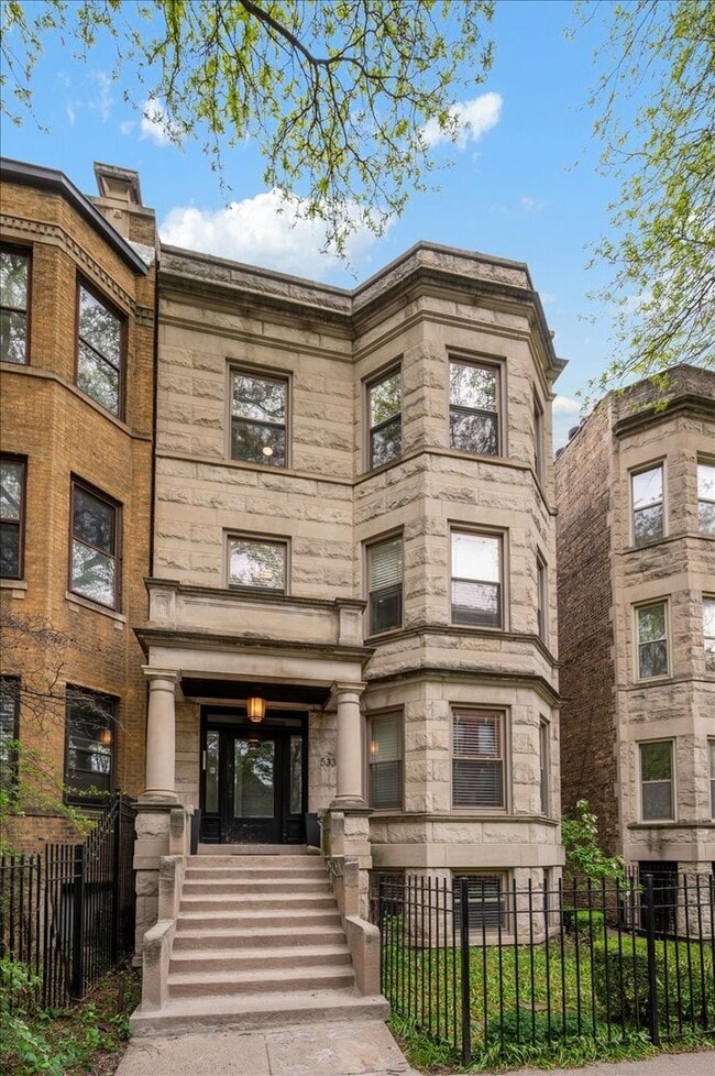 Building Photo - 5331 N Winthrop Ave