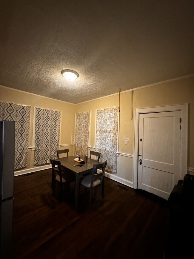 Building Photo - 2667-2669 N Palmer St. (Duplex)