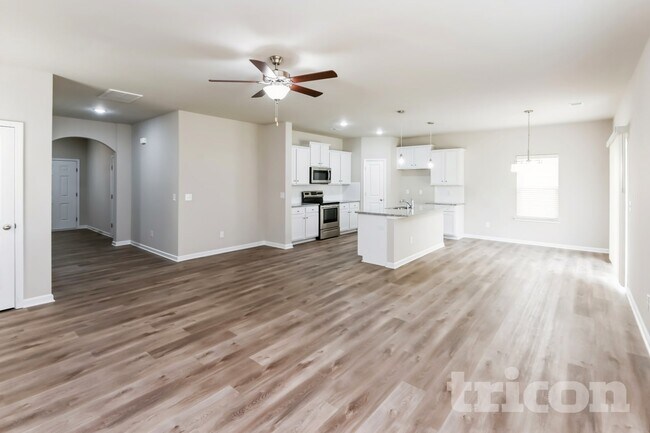 Foto del edificio - 205 Spring Knoll Dr