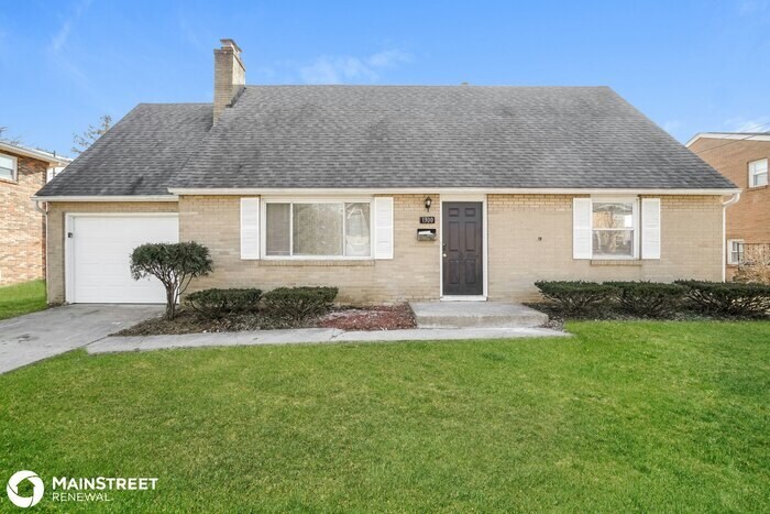 Primary Photo - 1300 Woodcroft Rd E