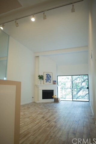 Building Photo - 16892 Westwood Ln