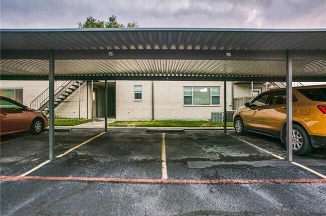 Building Photo - 10650 Steppington Dr