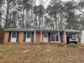 Building Photo - 1206 Cherokee Rd