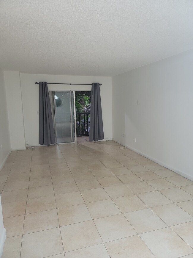 Foto del edificio - 13455 NE 10th Ave