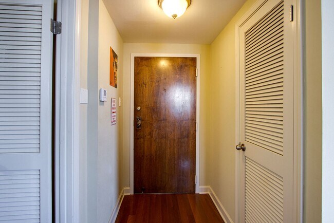 Foto del edificio - 109 N Main St