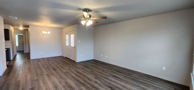 Building Photo - 3 Bedroom 2 Bath Duplex in Copperas Cove V...
