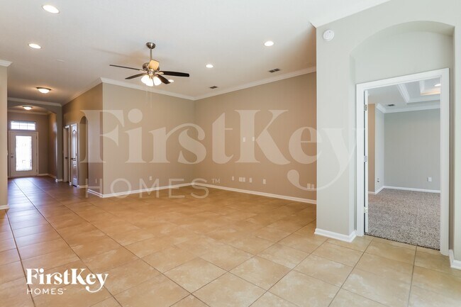 Foto del edificio - 4607 Sherman Hills Pkwy
