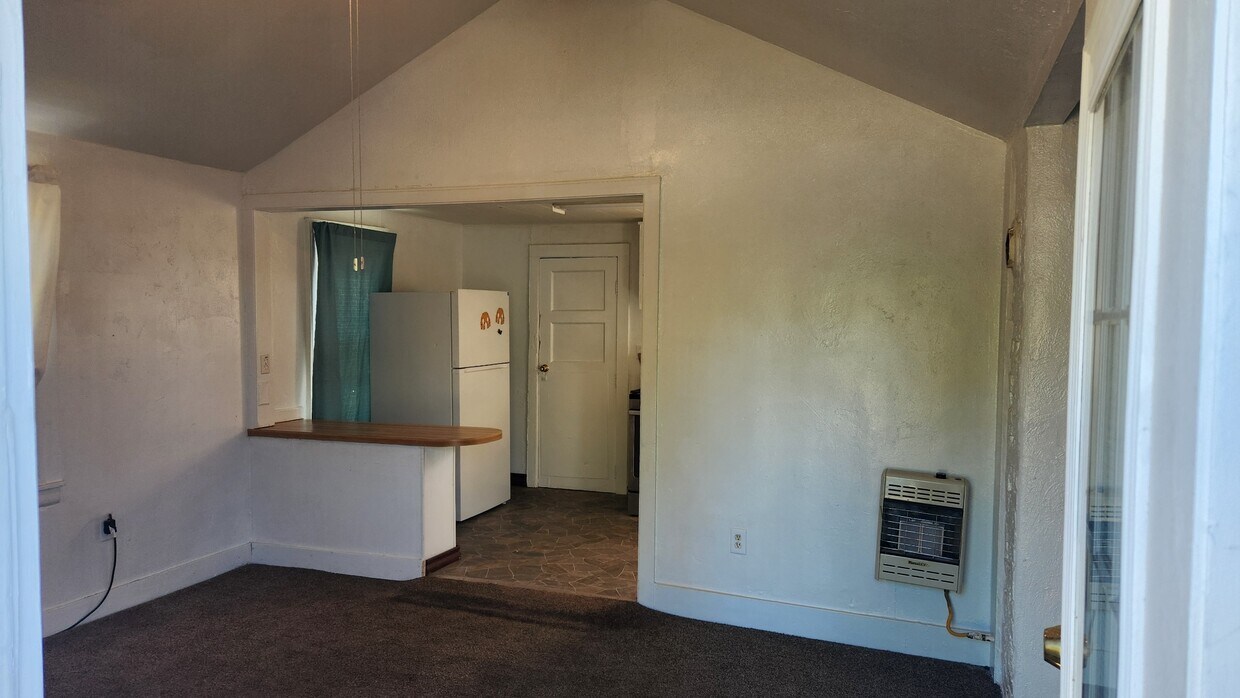 Primary Photo - 621-611 11th St