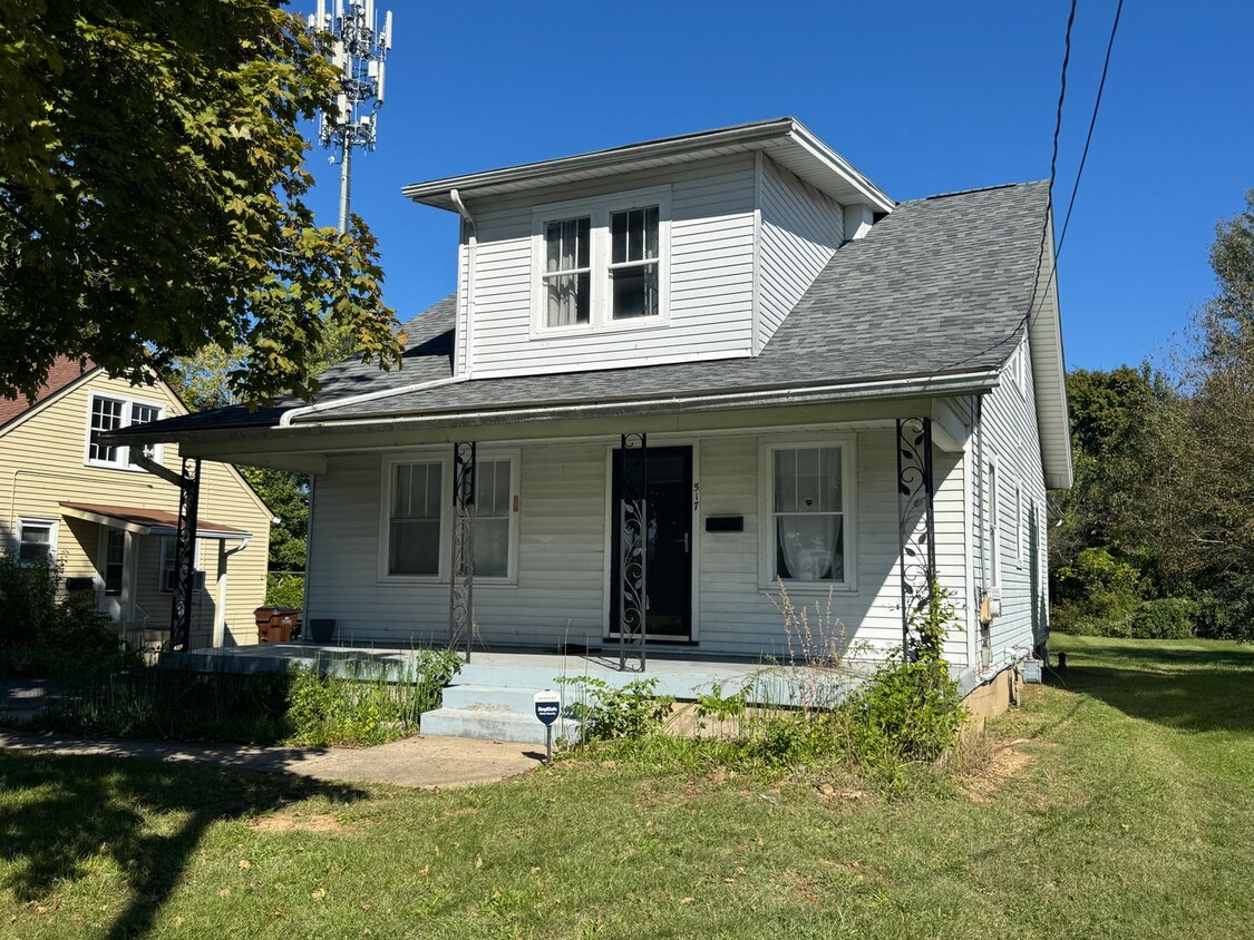 Foto principal - Beautiful 3 Bed and 2 Bath Home