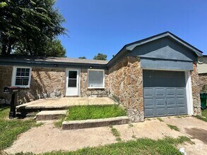 Building Photo - 4117 N Libby Ave