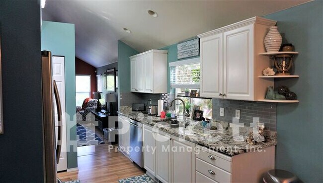 Foto del edificio - Adorable 2 Bedroom Silverdale Townhome