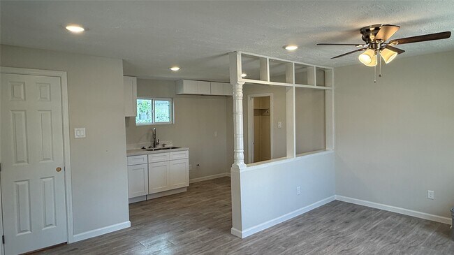 Foto del edificio - 7010 Brownsville St