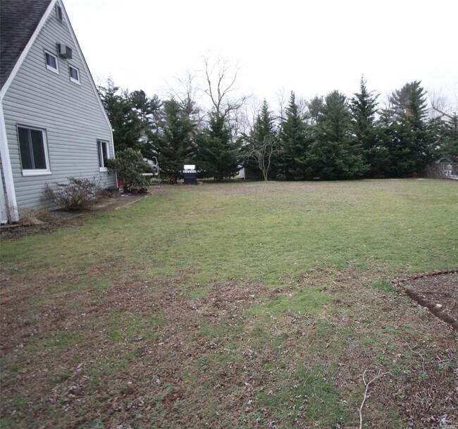 Building Photo - 25 Seaman Neck Rd