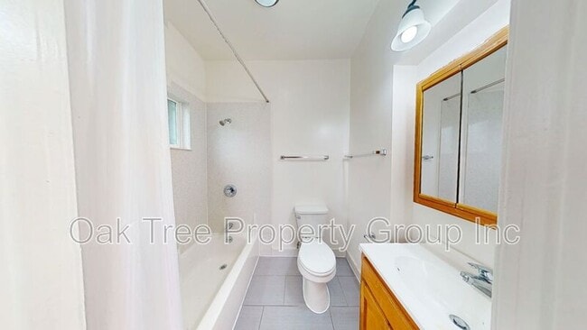 Building Photo - 535 41st St