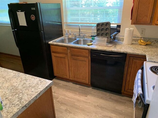 Photo - 1805 Mayhew St Apartment