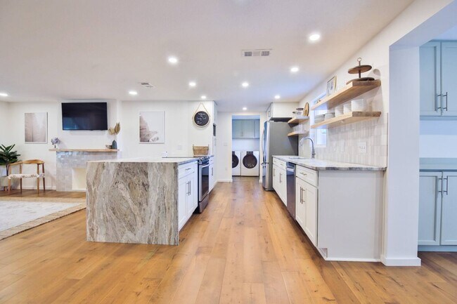 Cocina - 2249 Grove St