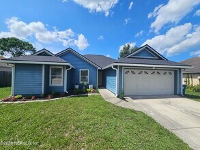 Building Photo - 13041 Staffordshire Dr S