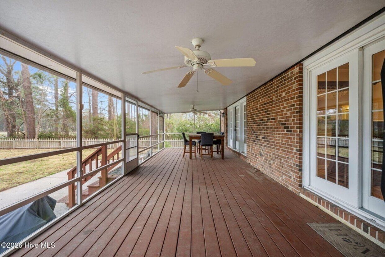 Foto del edificio - River Bend Community