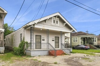 Building Photo - 1721 France St