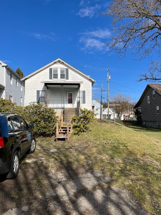 624 Brown St, Everson, PA 15631 House Rental in Everson, PA