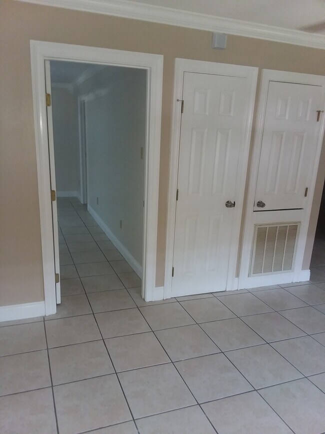Livingroom area closet - 629 Alvar St