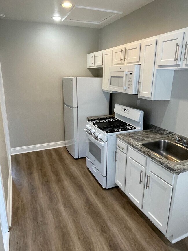Foto del edificio - 1BD/1BA Midcity Apt Off Carrollton Ave