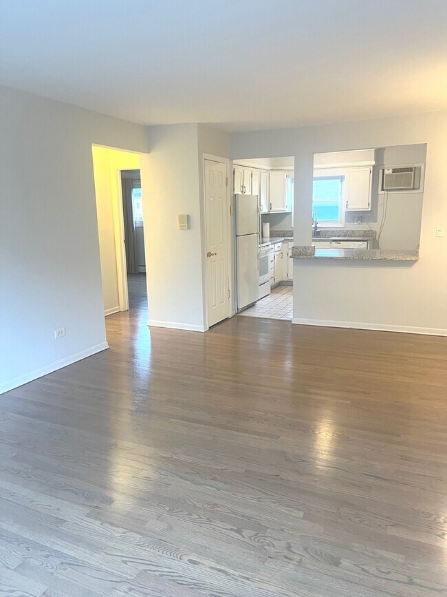 Foto del edificio - 7952 Madison St