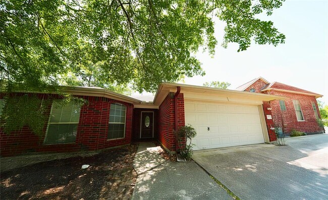 Building Photo - 135 Fairwind Trail Dr