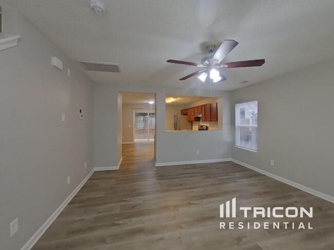 Building Photo - 812 Spears Dr