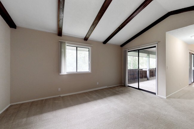 Building Photo - Fontenelle Hills