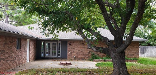 Building Photo - 1010 Shelley Ct