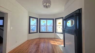 Building Photo - 1590 Underwood Ave