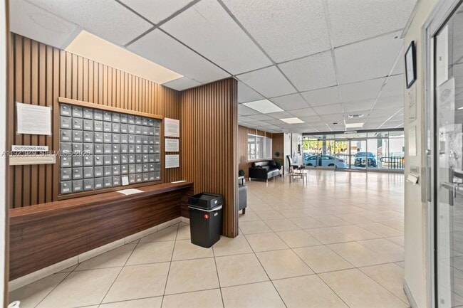 Foto del edificio - 16710 NE 9th Ave