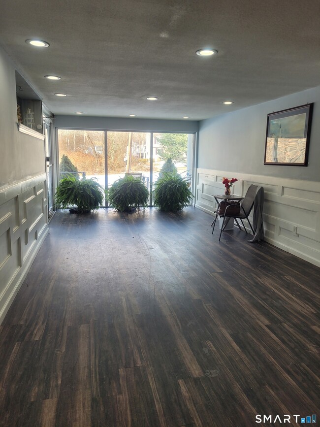 Foto del edificio - 70 Farmington Ave