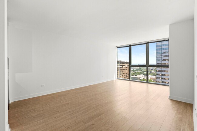 Building Photo - 237 N Garland Ct