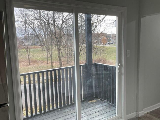 Building Photo - 839 S Wilbur Ave