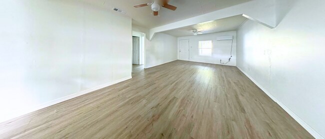 Foto del edificio - 2316 Azalea Ct