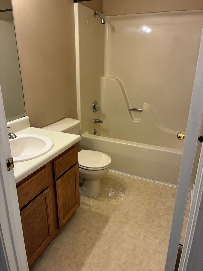 Foto del edificio - 2709 Oak Meadow Pl