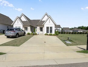 Building Photo - 1255 Burrow Cir