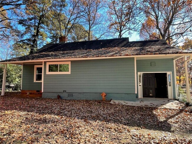 Building Photo - 4396 Briarcliff Rd NE