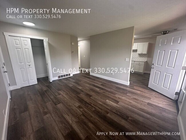 Foto del edificio - 2497 Zircon St NE