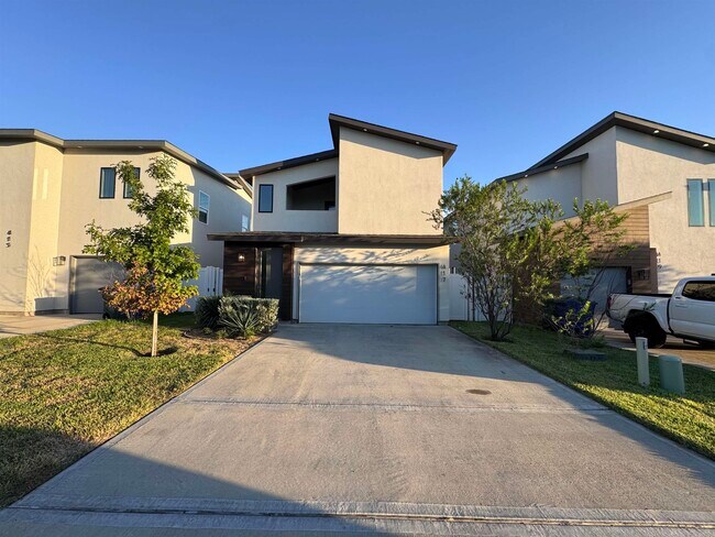 Foto del edificio - 417 Deer Path Lp